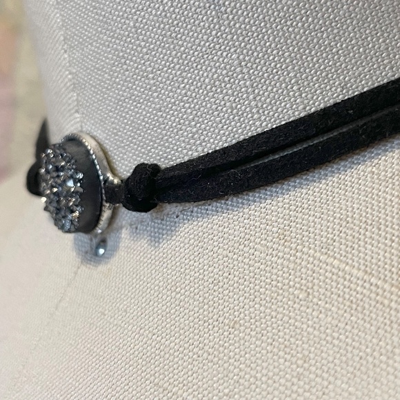 Black Chunky Strap Choker With Shimmery Sparkly Dark Grey Crystal Front Pendant - Picture 4 of 6